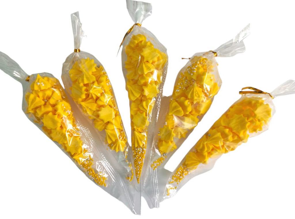 Set of marshmallows and sprinkles for decoration - Yellow